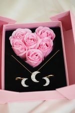 Sevgililer Günü Baget Taşlı Ay Detaylı Kolye Gold Kaplama 925 Ayar Gümüş Moon Kolye